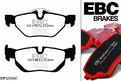 DP32069C, BMW 1 Series (E88) Convertible, 118 i (2.0) 2010-2011, EBC Redstuff remblokken set achteras, Voor modellen met ATE remklauwen aan de achteras, Voor modellen met remschijf diameter van 300mm aan de achteras